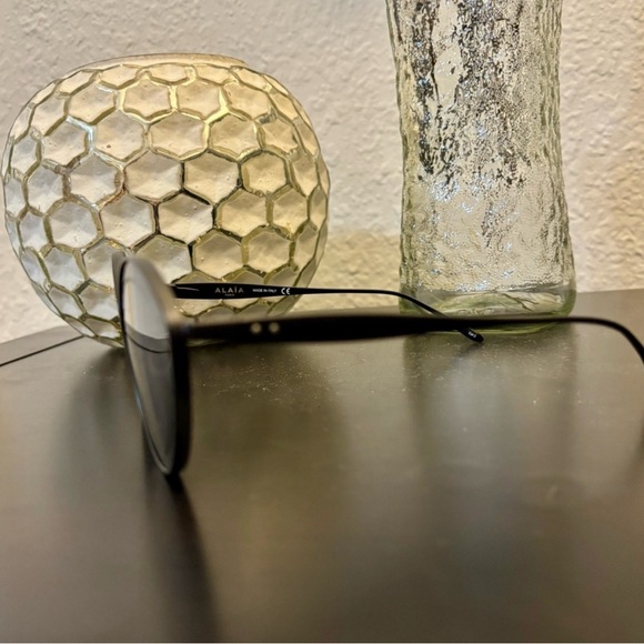 Alaia Women’s Cat Eye Sunglasses - Picture 5 of 11